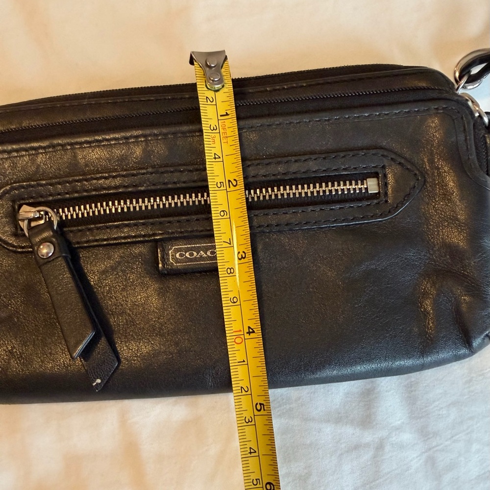 Coach Black Leather Shoulder Bag 
Size: OS - Picture 4 of 7